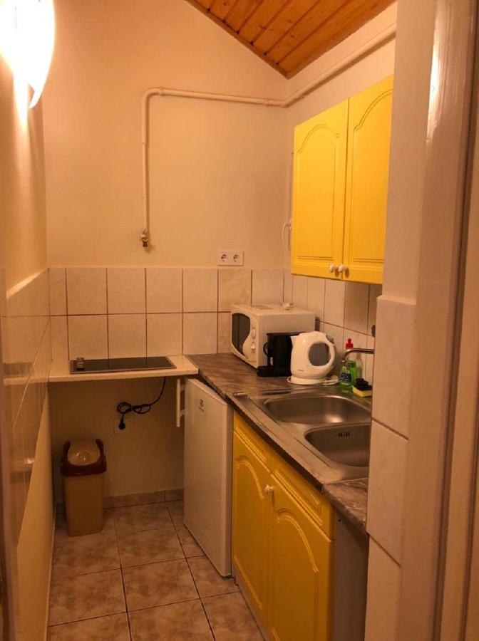 Jacint Apartman Bed & Breakfast Hajduszoboszlo Bagian luar foto